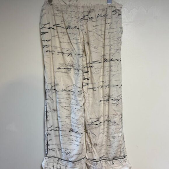 Victoria's Secret Women's 2-Piece Pajama Set Size M - Picture 15 of 15